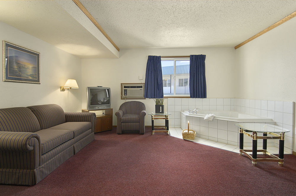 Motel Super 8 By Wyndham Medicine Hat Ab Extérieur photo